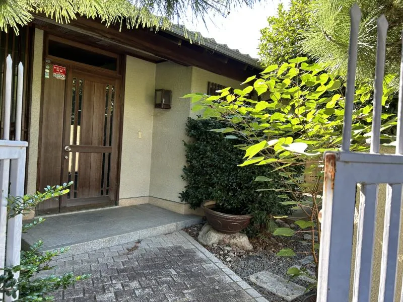 福岡市中央区平丘町3-2