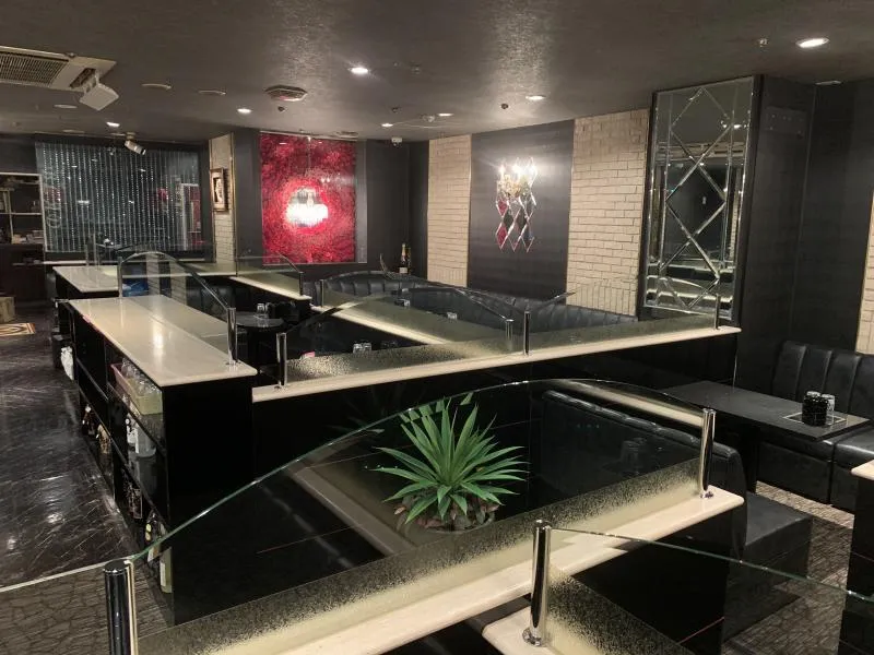 ｷﾞｬﾗﾘｰﾔﾏﾓﾄﾋﾞﾙ4階4号室の物件画像