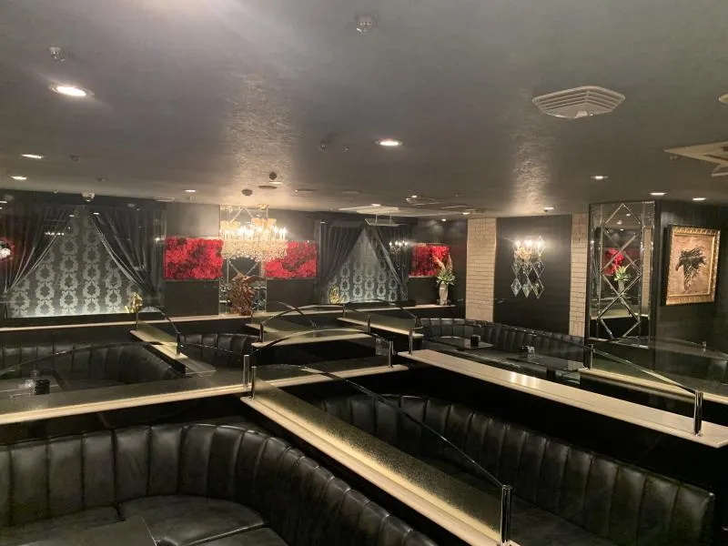 ｷﾞｬﾗﾘｰﾔﾏﾓﾄﾋﾞﾙ4階4号室の物件画像