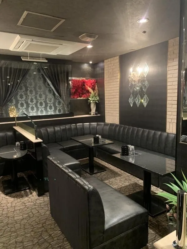 ｷﾞｬﾗﾘｰﾔﾏﾓﾄﾋﾞﾙ4階4号室の物件画像